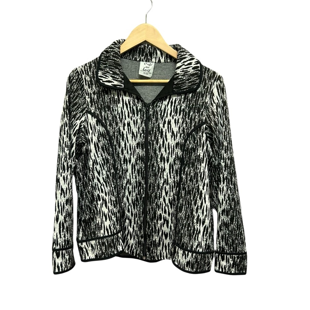 Cafe Au Lait Zip Front Lightweight Animal Print Jacket Size M